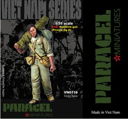 画像1: Paracel Miniatures[VN0116]1/35 北ベトナム軍 兵士(A)機銃手