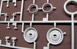 画像11: サンダーモデル[TB35001]1/35 WWII米 軍用トラクター ケース VAI