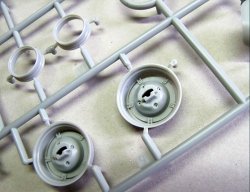 画像16: サンダーモデル[TB35001]1/35 WWII米 軍用トラクター ケース VAI