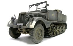 画像1: AFV  Club[FV35040] 1/35 Sd.Kfz.11 3t ハーフトラック