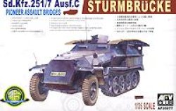 画像1: AFV  Club[FV35077] 1/35 Sd.kfz.251/7 Ausf.C パイオニアビークル