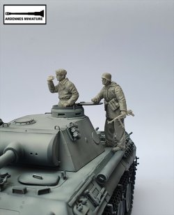 画像2: アルデンヌミニチュア[AR35016]1/35 WWII ドイツ軍兵士＃2 前方を伺う兵士(1体入)