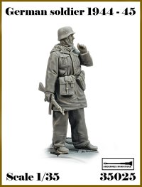 アルデンヌミニチュア[AR35025]1/35 WWII ドイツ軍兵士1944-45＃1 タバコを吸う下士官兵(1体入)