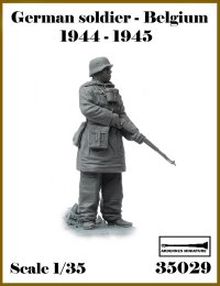 アルデンヌミニチュア[AR35029]1/35 WWII ドイツ ベルギーの戦い1944-1945＃2 小銃を持つ兵士(1体入)