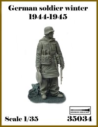 アルデンヌミニチュア[AR35034]1/35 WWII ドイツ 冬季装備の兵士1944-1945＃1 地雷を持つ兵士(1体入)