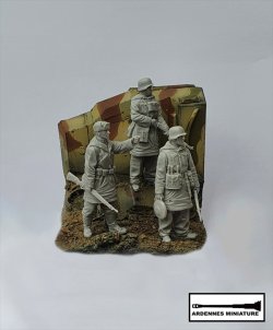 画像3: アルデンヌミニチュア[AR35035]1/35 WWII ドイツ 冬季装備の兵士1944-1945＃2 指を差す兵士(1体入)