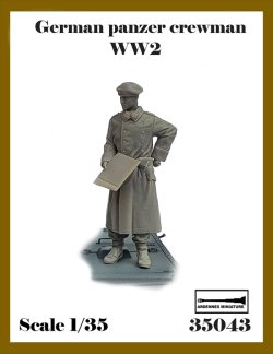 画像1: アルデンヌミニチュア[AR35043]1/35 WWII ドイツ 大戦初期の戦車兵＃4 地図を持つ戦車指揮官(1体入)