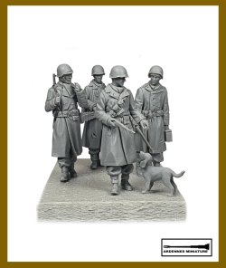 画像2: アルデンヌミニチュア[AR35064]1/35 WWII アメリカ陸軍歩兵No.1 イヌに餌をやる歩兵