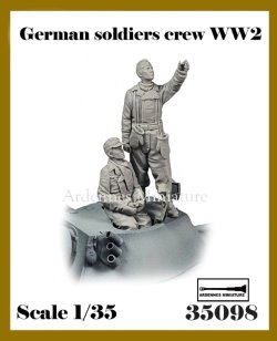 画像1: アルデンヌミニチュア[AR35098]1/35 WWII ドイツ 空を見上げる冬季装備の戦車兵セット(2体入)