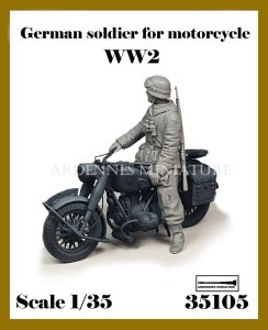 画像1: アルデンヌミニチュア[AR35105]1/35 WWII ドイツ 停車中の冬季装備オートバイ兵 (1)