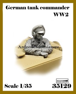 画像1: アルデンヌミニチュア[AR35129]1/35 WWII ドイツ 腕組みをする戦車指揮官