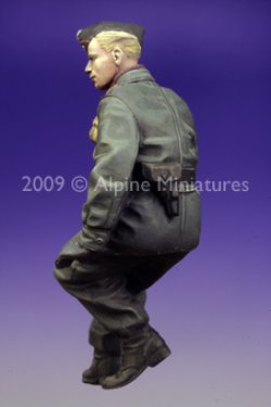 画像5: Alpine Miniatures[AM35088]1/35 子犬を抱くドイツ戦車兵