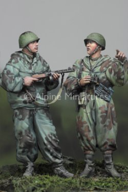 画像2: Alpine Miniatures[AM35129]1/35 WWII ロシアスカウト兵セット(2体)