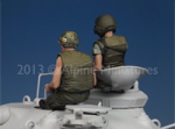 画像3: Alpine Miniatures[AM35162]1/35米戦車兵 ベトナム戦争 2体セット