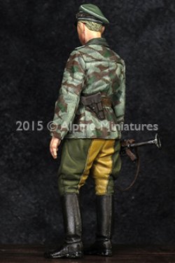 画像4: Alpine Miniatures[AM35193]1/35 WWII独 擲弾兵将校(スプリンター迷彩ジャケット)