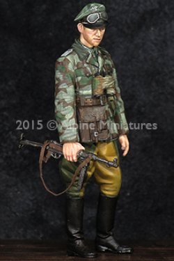 画像2: Alpine Miniatures[AM35193]1/35 WWII独 擲弾兵将校(スプリンター迷彩ジャケット)