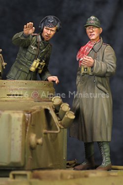 画像2: Alpine Miniatures[AM35210]1/35 WWII独 アフリカ軍団 装甲部隊指揮官セット(2体セット)