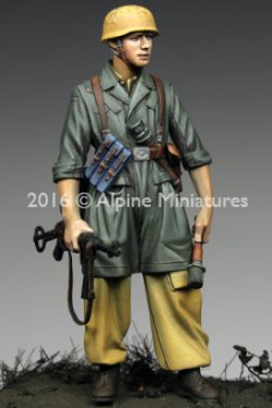 画像3: Alpine Miniatures[AM35221]1/35 WWII独 イタリア戦線の第1降下猟兵師団 下士官(熱帯軍装)