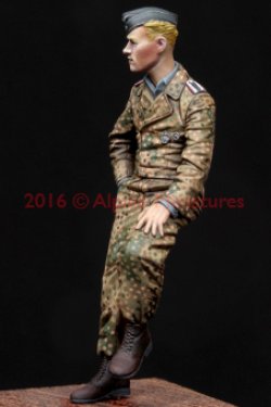 画像8: Alpine Miniatures[AM35224]1/35 WWII独 武装親衛隊 ティーガー搭乗員(1944-45)(パンツァージャケット)