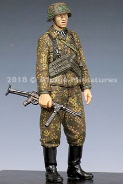 画像1: Alpine Miniatures[AM35245]1/35 WWII独 SS下士官 MP40短機関銃