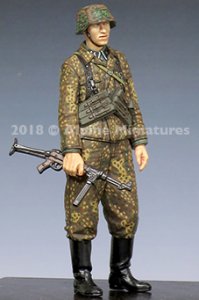 画像1: Alpine Miniatures[AM35245]1/35 WWII独 SS下士官 MP40短機関銃 (1)