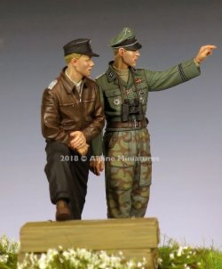 画像4: Alpine Miniatures[AM35255]1/35 WWII独 SS将校 44-45(2体セット)