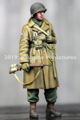 Alpine Miniatures[AM35259]1/35 WWII 米 アメリカ陸軍歩兵 カービン銃を持つ冬季装備の下士官