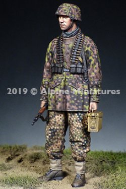 画像8: Alpine Miniatures[AM35267]1/35 WWII 独 弾薬箱を持つ装填手 SS第12HJ師団