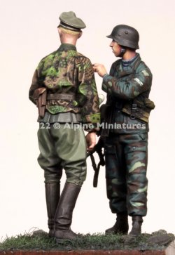 画像5: Alpine Miniatures[AM35301]1/35 WWII ドイツ武装親衛隊 擲弾兵士官セット(2体セット)
