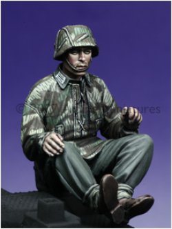 画像1: Alpine Miniatures[AM35029]1/35 SdKfz 251 ドライバー