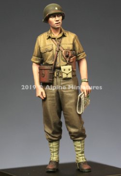 画像1: Alpine Miniatures[AM35269]1/35 WWII 米 夏場でジャケットを脱いだ米戦車兵士官