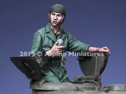 画像2: Alpine Miniatures[AM35270]1/35 WWII 米 腕捲りした夏場の米戦車長