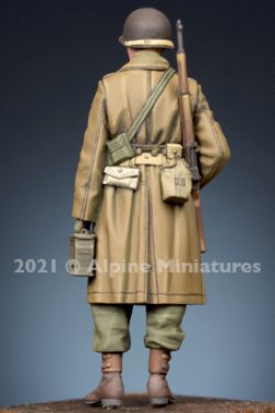 画像7: Alpine Miniatures[AM35294]1/35 WWIIアメリカ陸軍 予備弾薬箱を運ぶ射撃助手 冬
