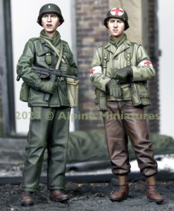 画像1: Alpine Miniatures[AM35314]1/35 WWII アメリカ陸軍歩兵 歩兵と衛生兵(2体セット) (1)