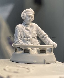 画像12: Alpine Miniatures[AM35315]1/35 WWII ドイツ キューポラにもたれる戦車指揮官