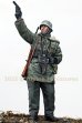 画像5: Alpine Miniatures[AM35324]1/35 WWII ドイツ武装親衛隊 信号拳銃を撃つ装甲擲弾兵