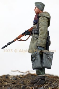 画像7: Alpine Miniatures[AM35325]1/35 WWII ドイツ武装親衛隊 擲弾筒付小銃を持つ装甲擲弾兵