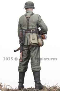画像9: Alpine Miniatures[AM35331]1/35 WWII ドイツ Kar98kを持つ装甲擲弾兵兵士
