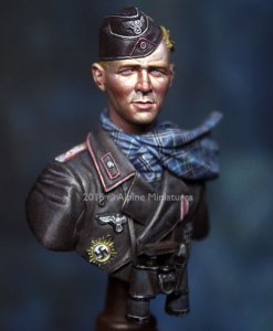 画像1: Alpine Miniatures[AMB001] 1/16 WWII独 第116装甲師団「グレイハウンド」将校(バストモデル) (1)