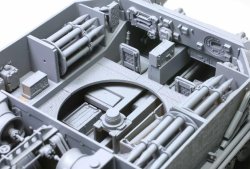 画像4: アミュージングホビー[AMH35A051]1/35 ティーガー(P) 003 (フルインテリア)