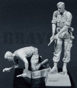 画像2: Bravo6[B6-35047]1/35 米 “トンネルのベトコンをいぶり出せ”(2体セット)