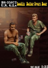Bravo6[B6-35072]1/35 米 兵士ベトナム 酒宴中(2体セット)