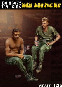 画像1: Bravo6[B6-35072]1/35 米 兵士ベトナム 酒宴中(2体セット) (1)