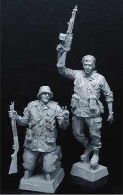 画像2: Bravo6[B6-35089]1/35 Vサインのシールズ(2体セット)