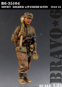画像1: Bravo6[B6-35104]1/35 パンツァーファウストを持つソビエト兵 (1)