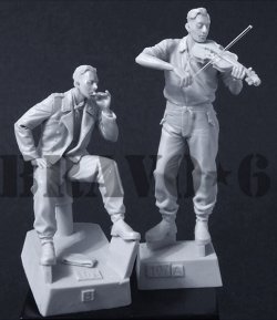 画像2: Bravo6[B6-35107]1/35 ドイツ戦車兵「リリー・マルレーン」(2体セット)