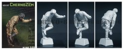画像2: Bravo6[B6-35137]1/35 WWII ソビエト赤軍 チェルノーゼム ブーツの黒土を取り除くロシア戦車兵