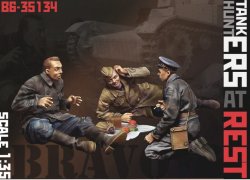 画像1: Bravo6[B6-35134]1/35 WWII 露/ソ 食事休息を取る赤軍戦車兵