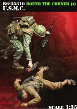 Bravo6[B6-35310]1/35 ベトナム戦争 米海兵隊「曲がり角の先に」(4) 武装解除する海兵隊員