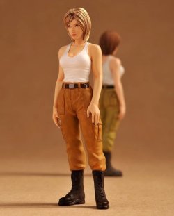 画像2: BRICK WORKS[MUS-01]1/20　傭兵軍　女性パイロット